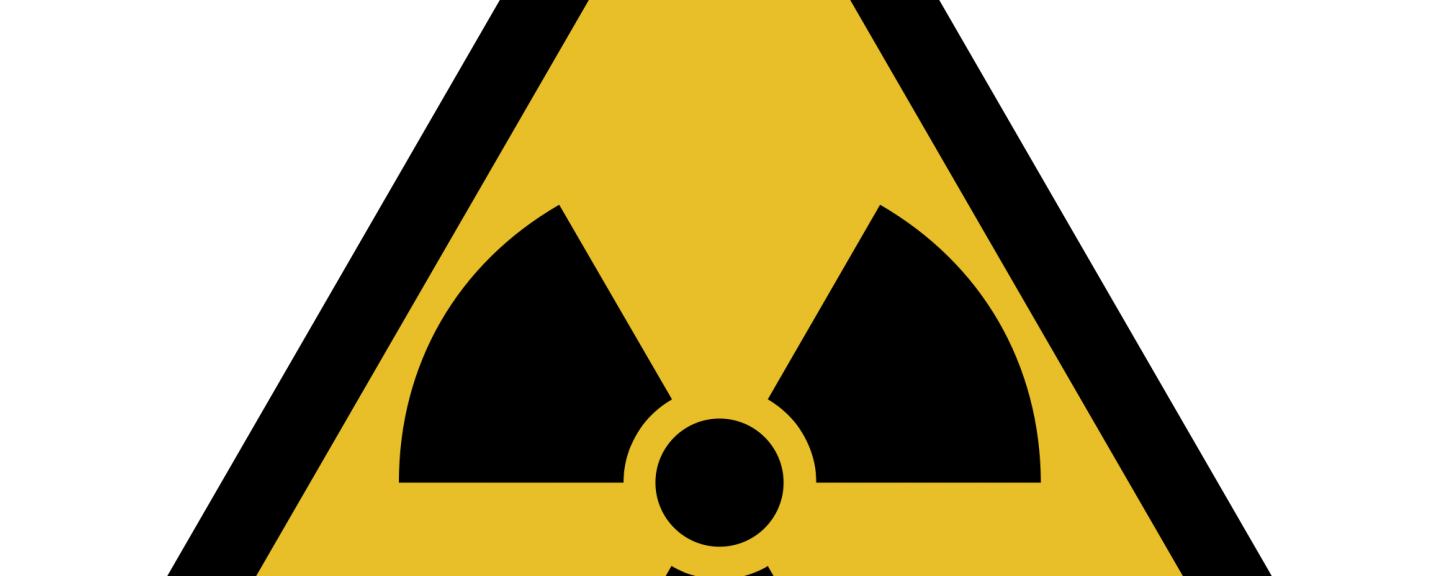 Kopierad från https://upload.wikimedia.org/wikipedia/commons/thumb/b/b5/Radioactive.svg/2000px-Radioactive.svg.png